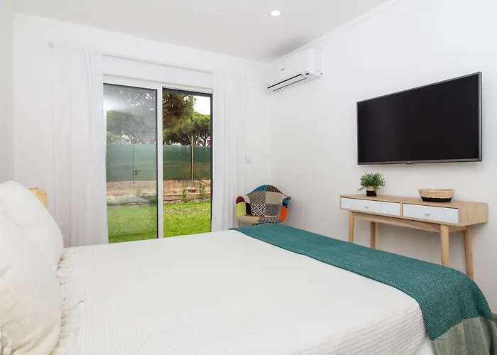 Apartment Acoteias B3 *